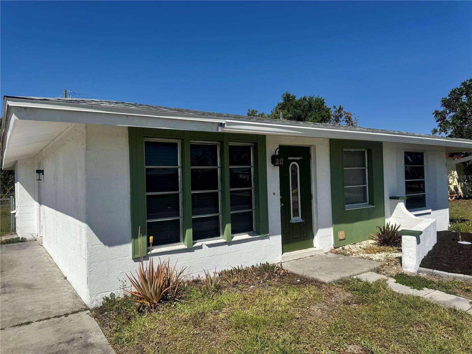 166 DARTMOUTH DR NW, PORT CHARLOTTE, FL, 33952