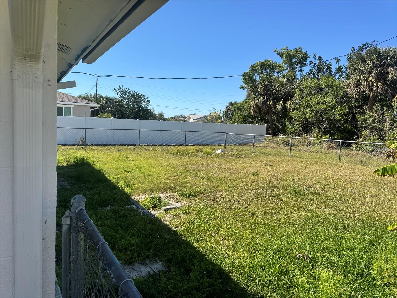 166 DARTMOUTH DR NW, PORT CHARLOTTE, FL, 33952