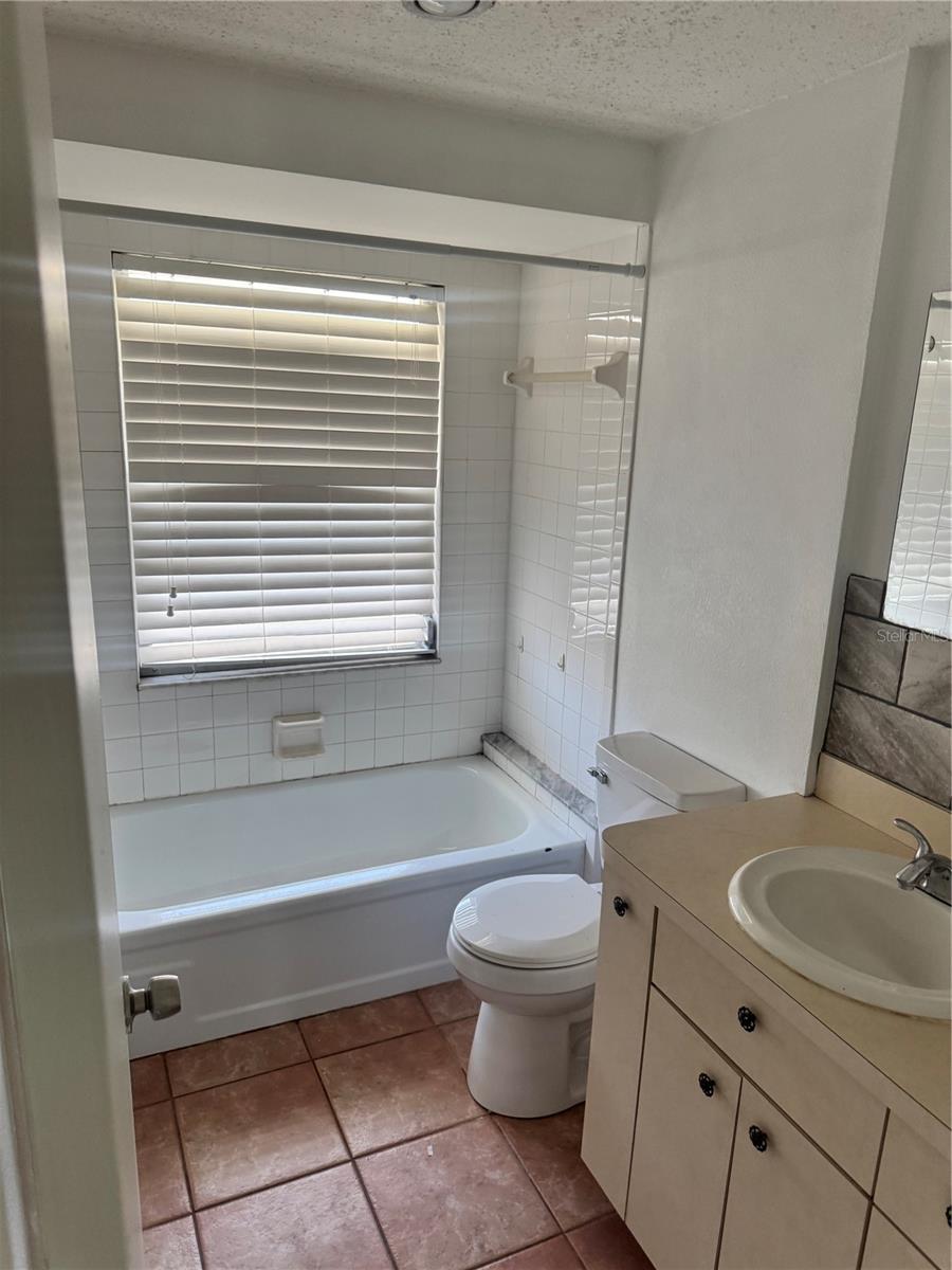 166 DARTMOUTH DR NW, PORT CHARLOTTE, FL, 33952