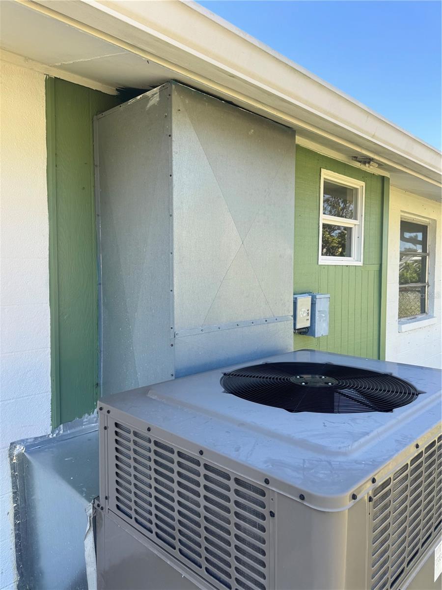 166 DARTMOUTH DR NW, PORT CHARLOTTE, FL, 33952
