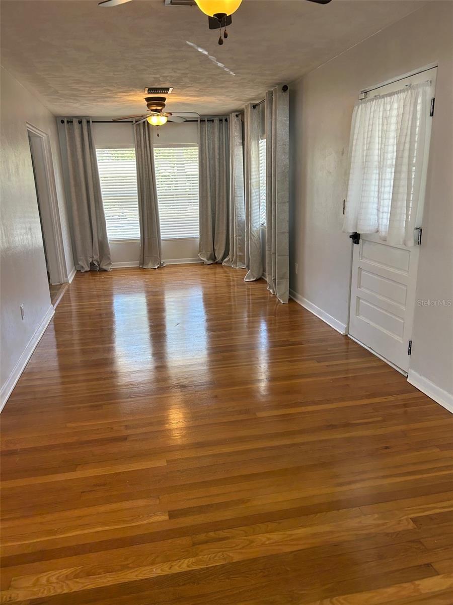1607 ALAN DR, EUSTIS, FL, 32726
