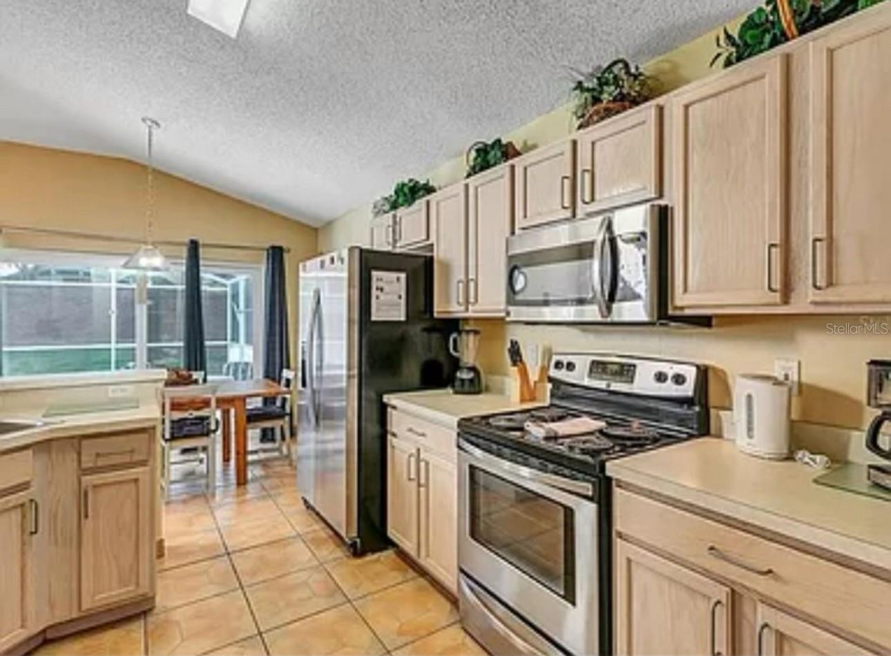 561 BUCKINGHAM CIR, DAVENPORT, FL, 33897