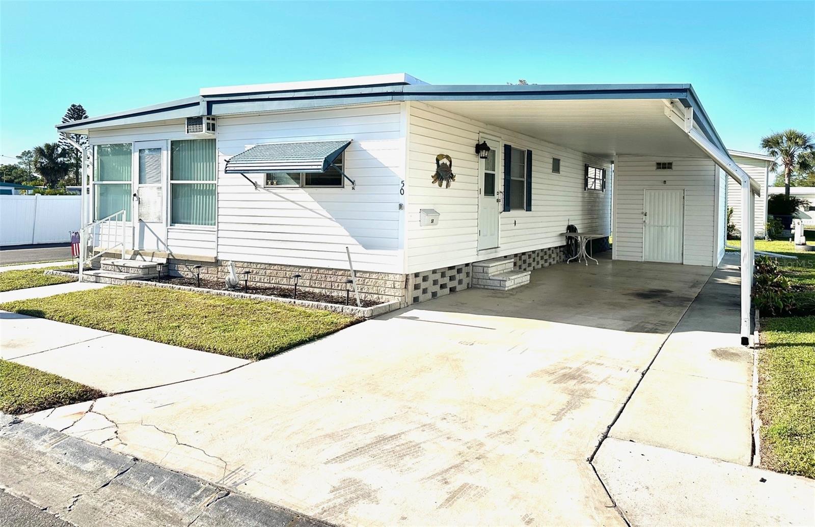 TB8363648 Property Photo