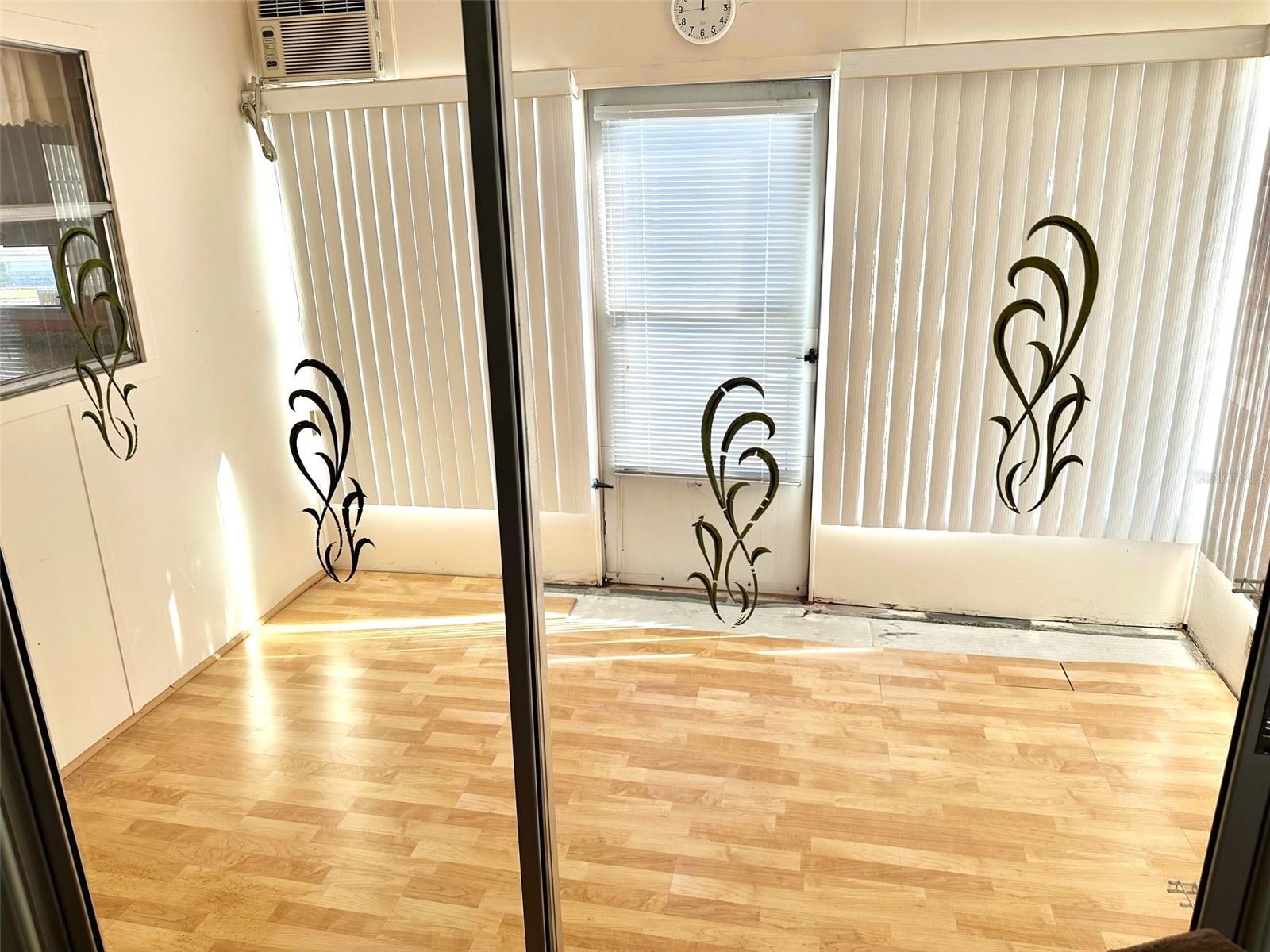 TB8363648 Property Photo