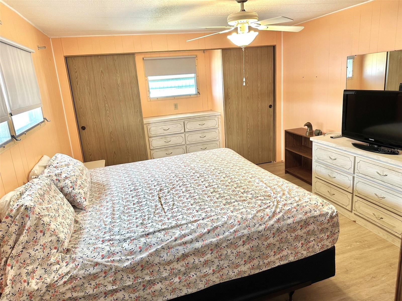 TB8363648 Property Photo