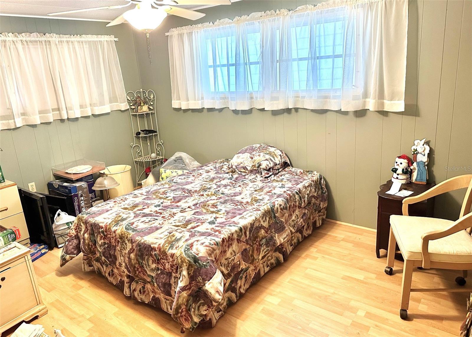 TB8363648 Property Photo