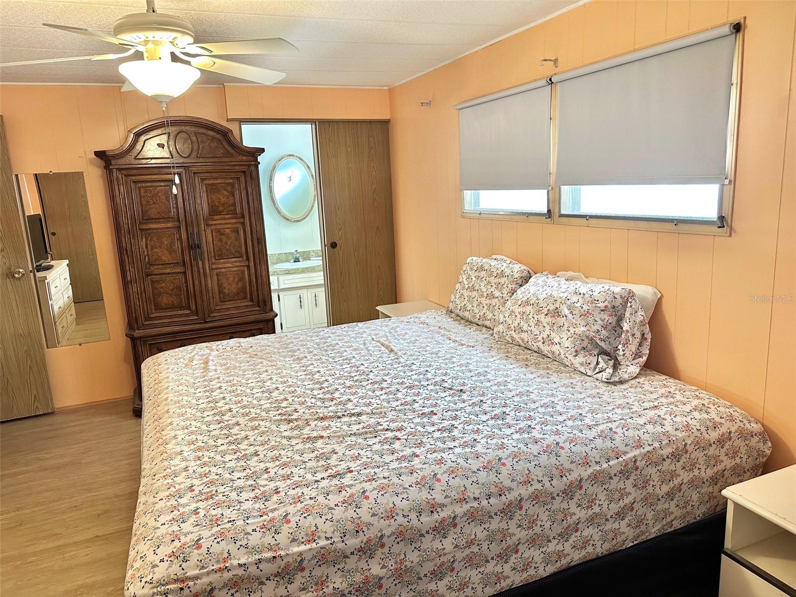 TB8363648 Property Photo