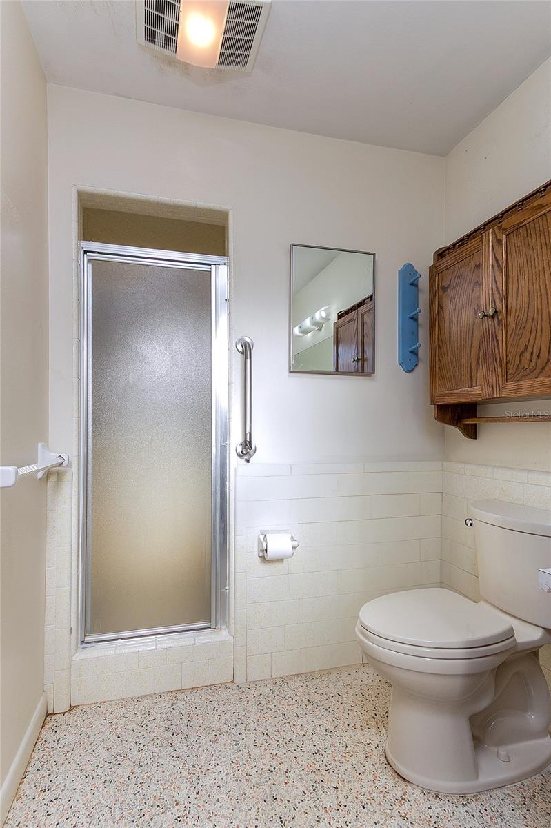 120 LAKE DR, OVIEDO, FL, 32765