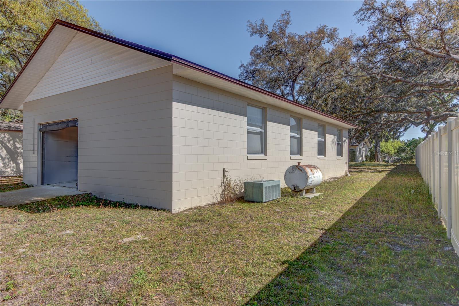 120 LAKE DR, OVIEDO, FL, 32765