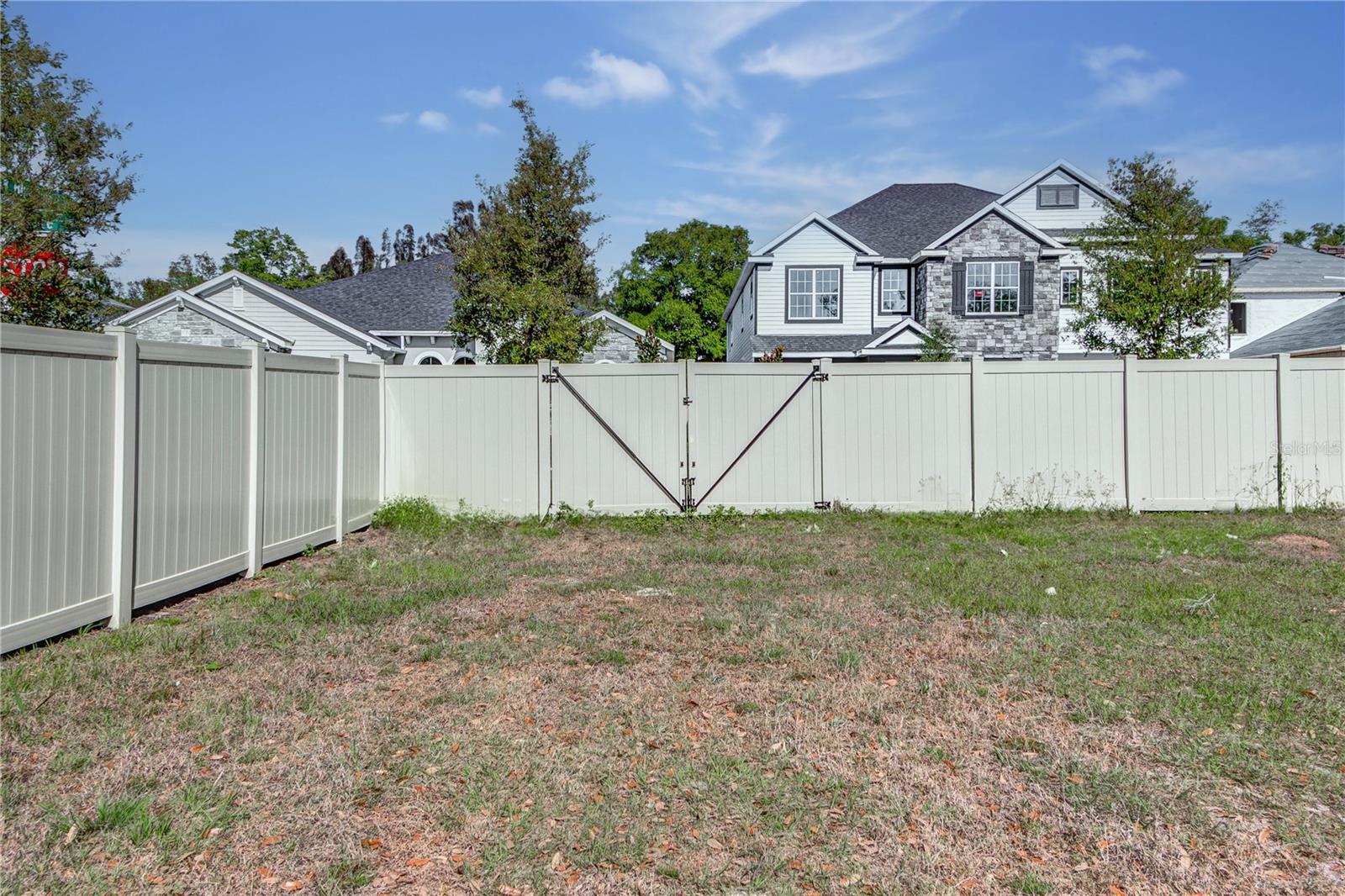 120 LAKE DR, OVIEDO, FL, 32765