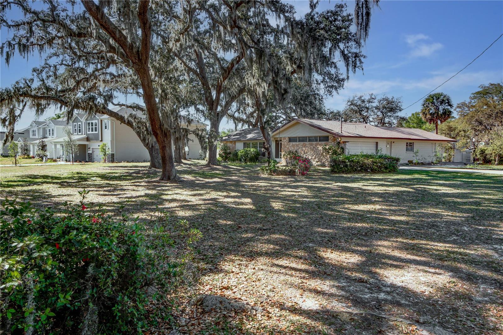 120 LAKE DR, OVIEDO, FL, 32765