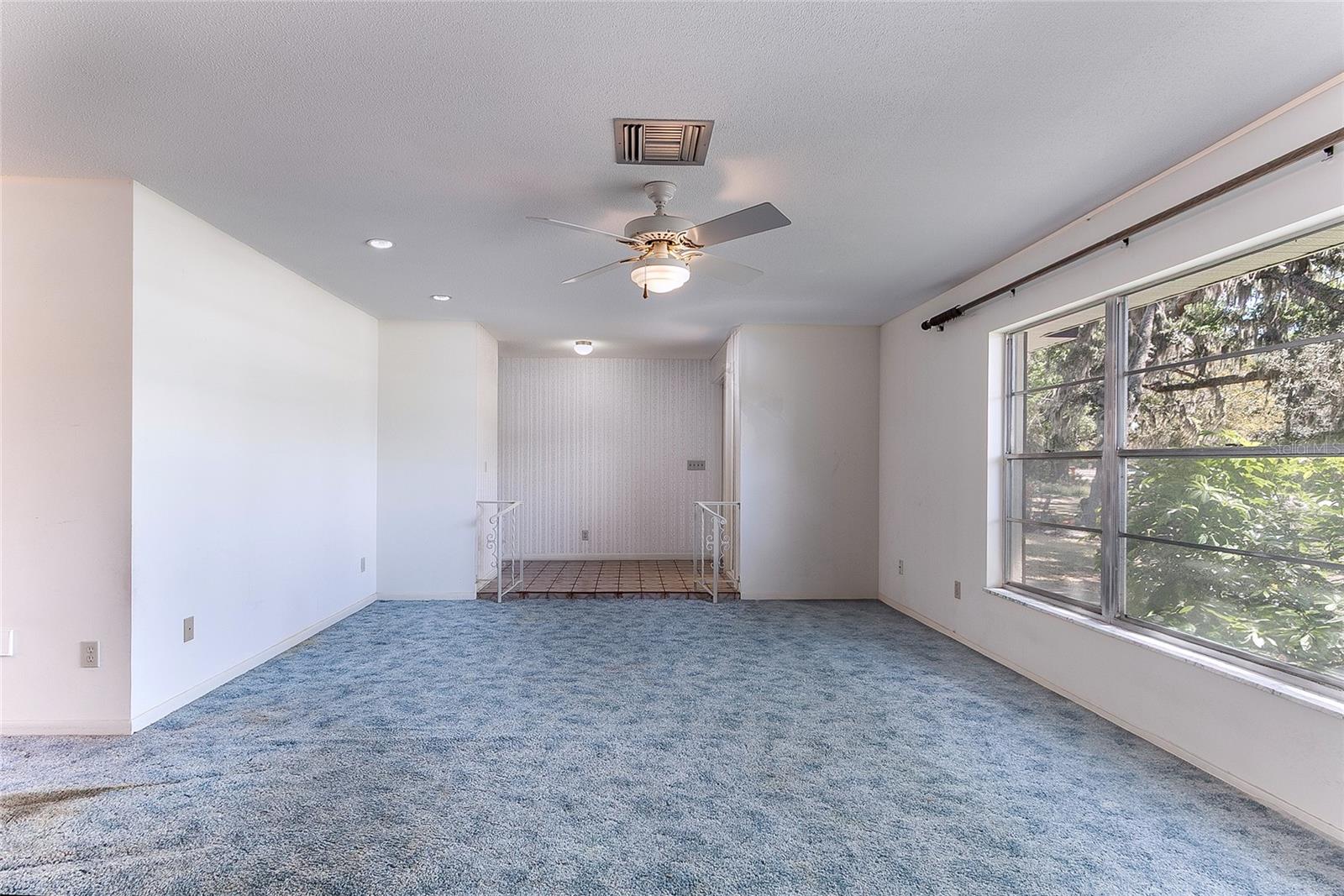 120 LAKE DR, OVIEDO, FL, 32765