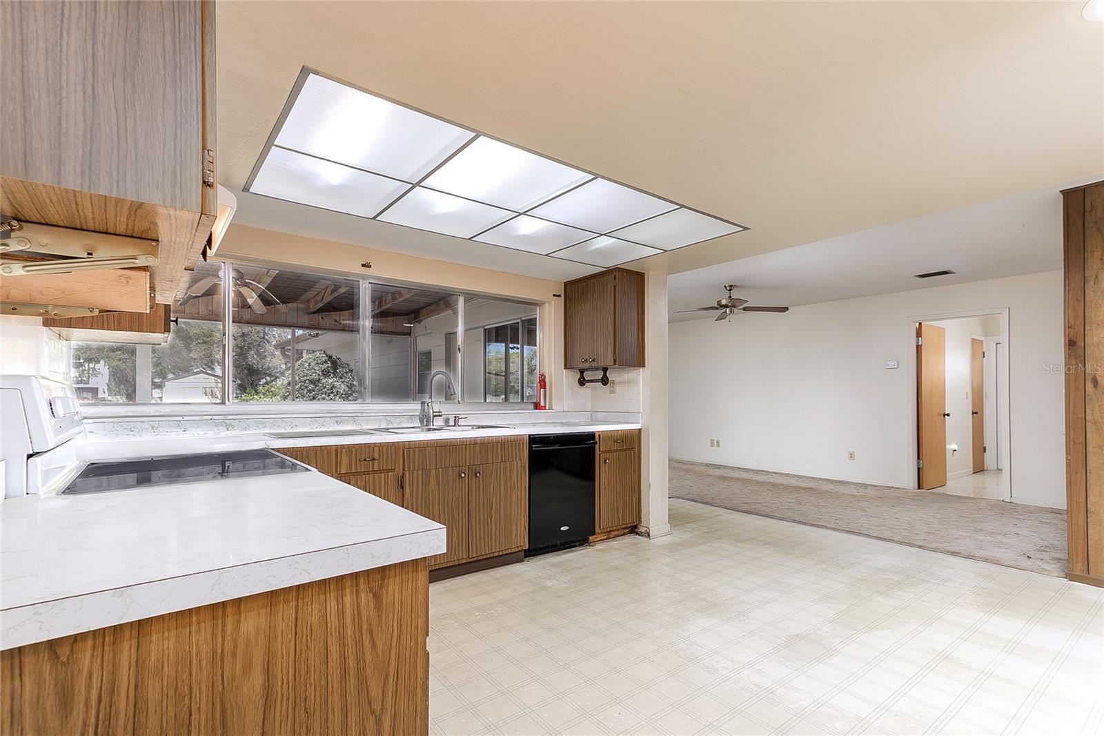120 LAKE DR, OVIEDO, FL, 32765