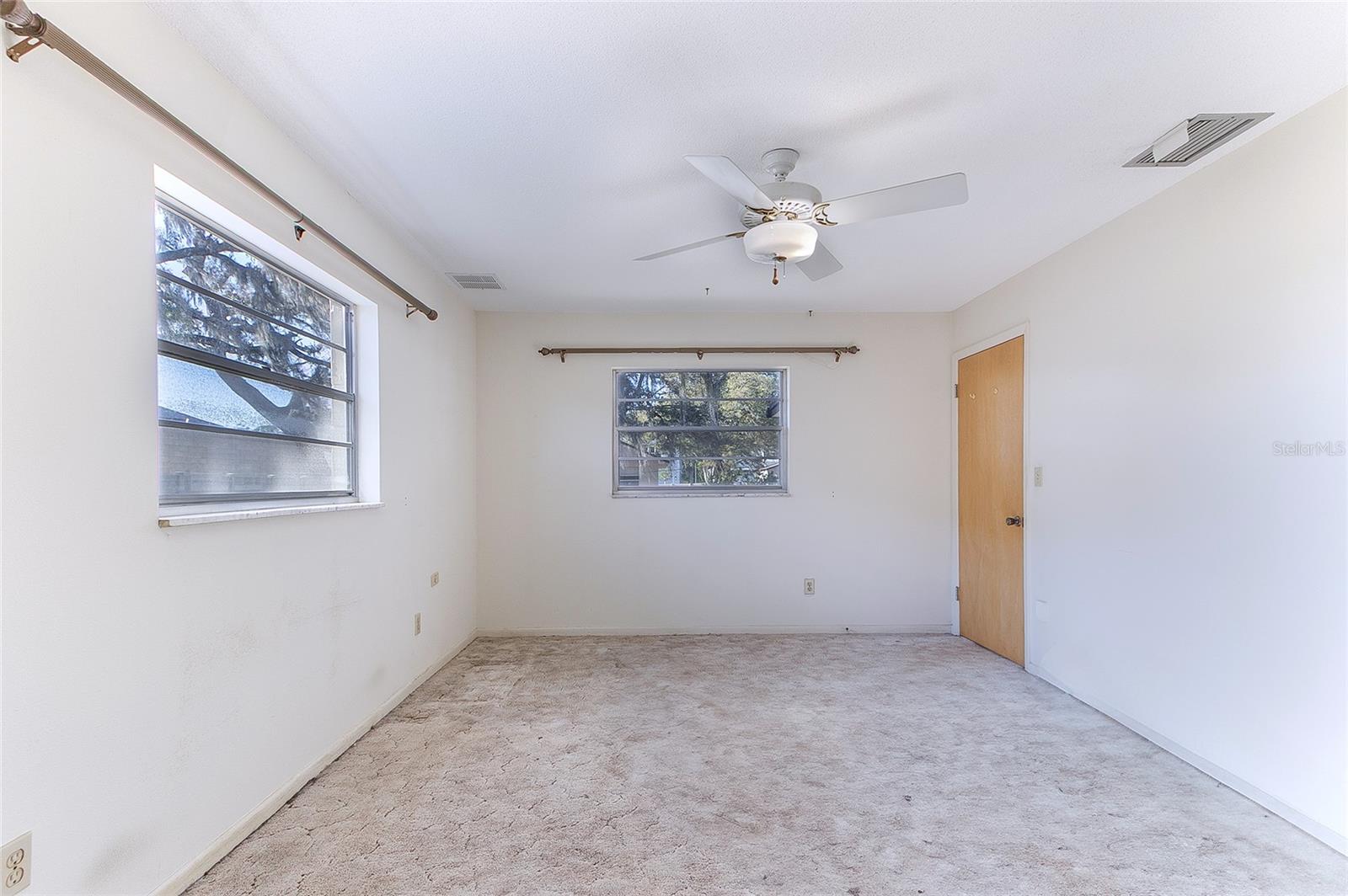 120 LAKE DR, OVIEDO, FL, 32765