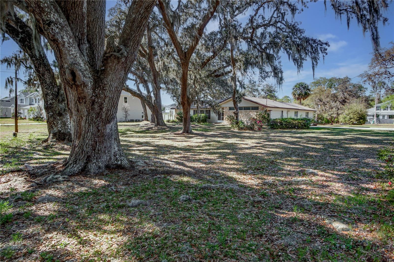 120 LAKE DR, OVIEDO, FL, 32765