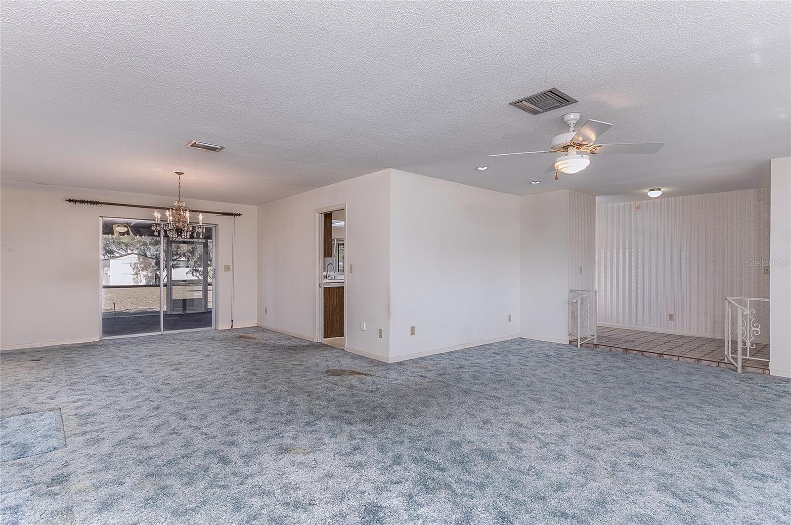 120 LAKE DR, OVIEDO, FL, 32765