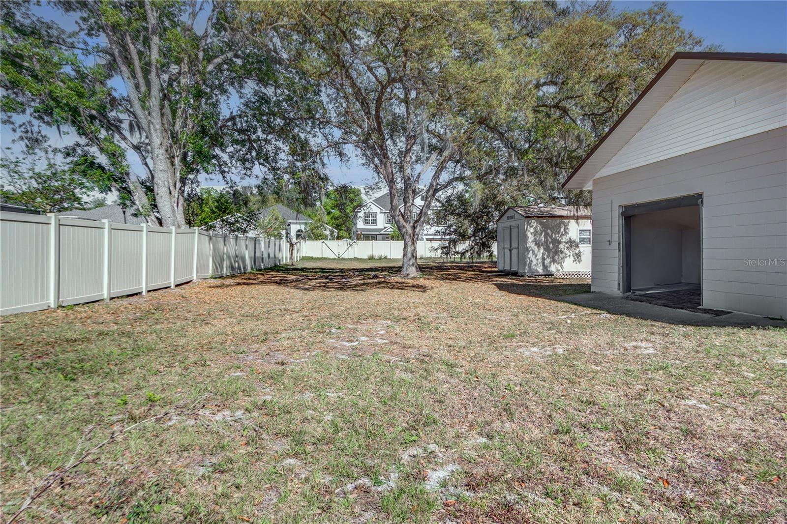 120 LAKE DR, OVIEDO, FL, 32765