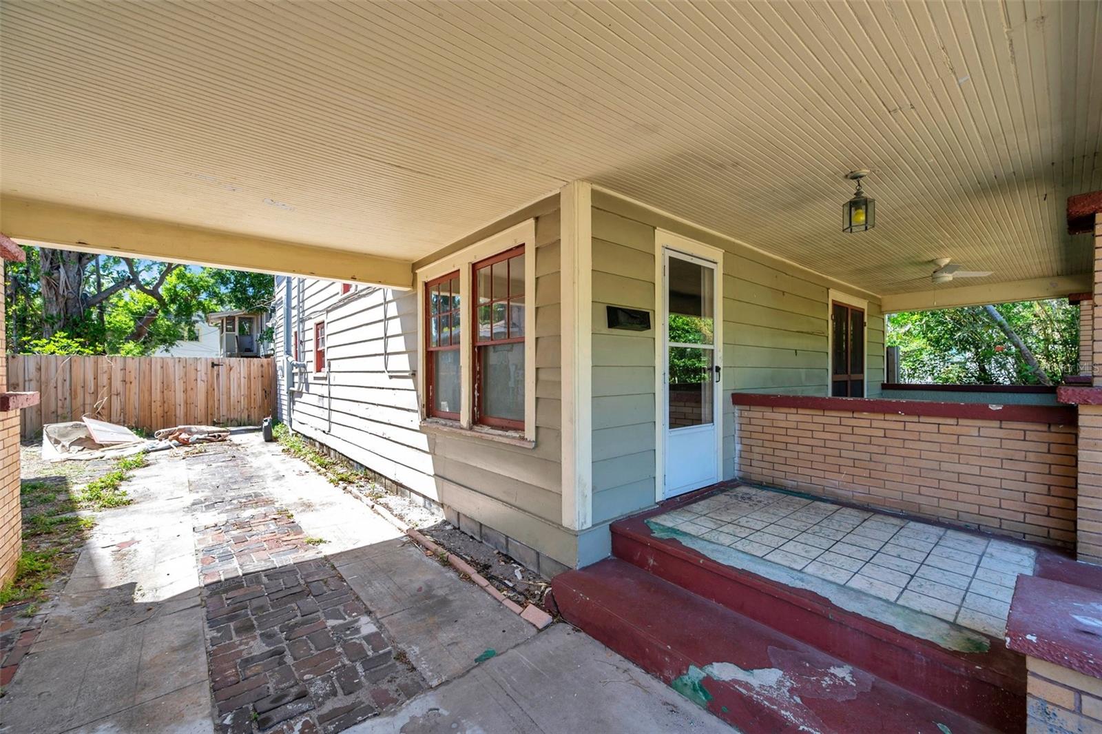 148 19TH AVE SE, ST PETERSBURG, FL, 33705