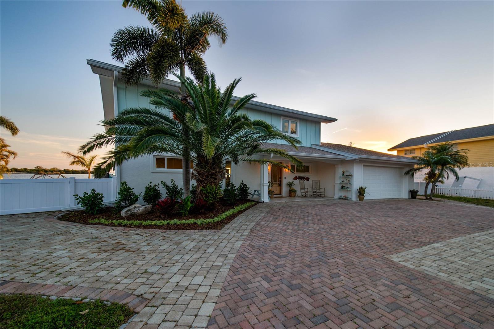 200 DRIFTWOOD DR W, PALM HARBOR, FL, 34683