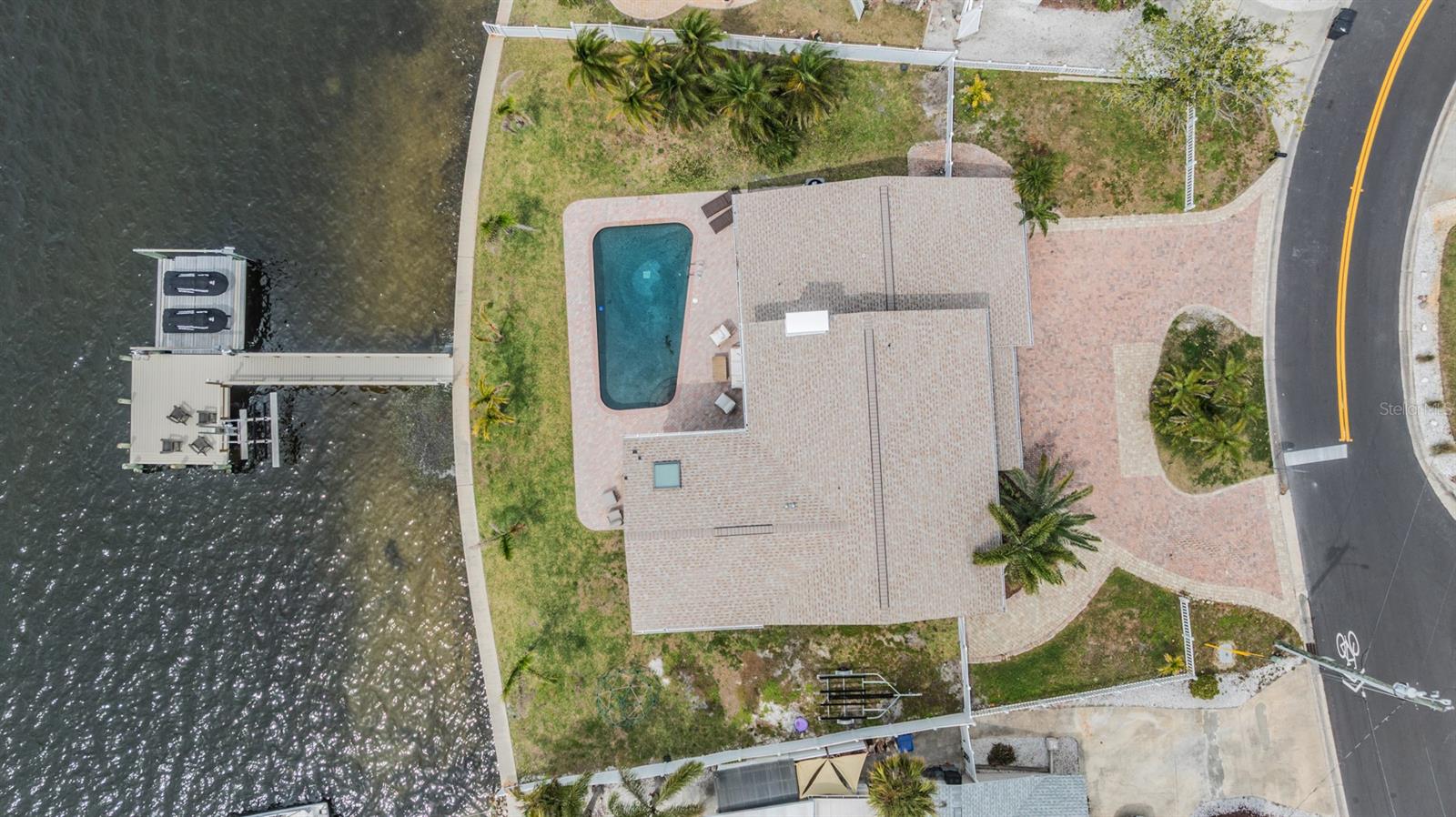 200 DRIFTWOOD DR W, PALM HARBOR, FL, 34683
