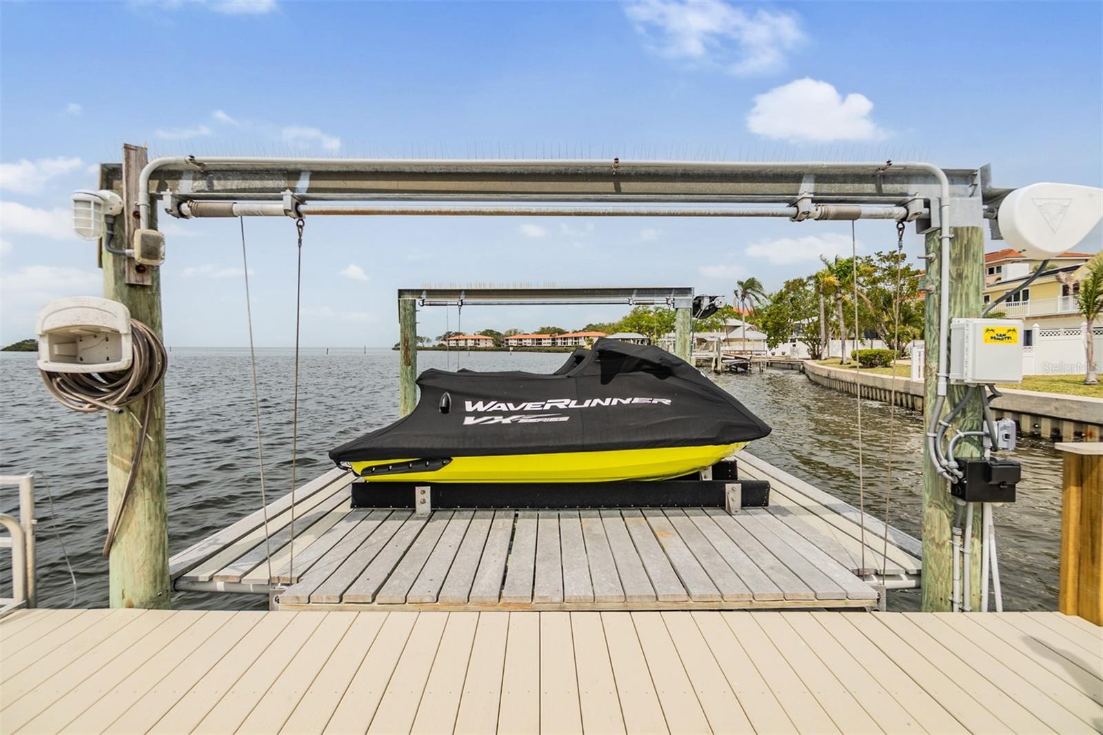 200 DRIFTWOOD DR W, PALM HARBOR, FL, 34683