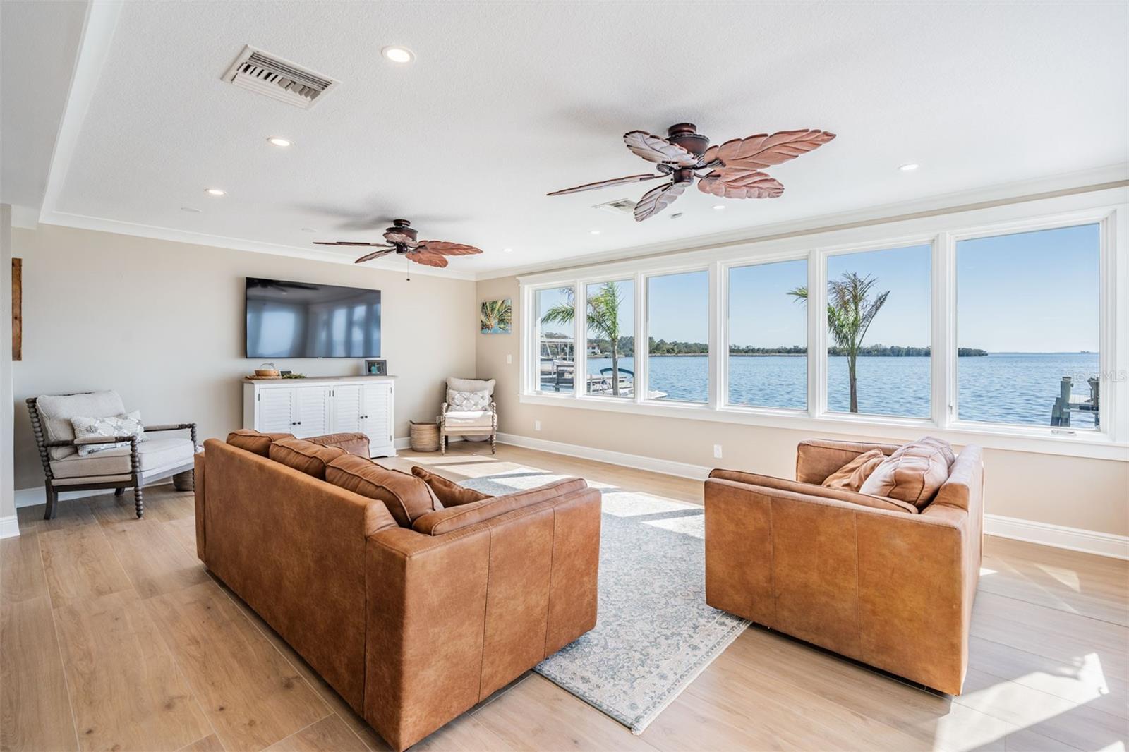 200 DRIFTWOOD DR W, PALM HARBOR, FL, 34683