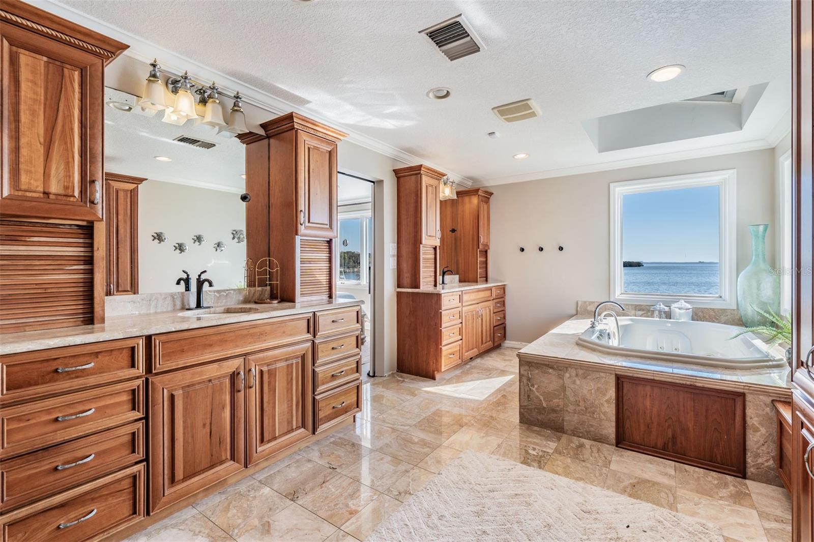 200 DRIFTWOOD DR W, PALM HARBOR, FL, 34683