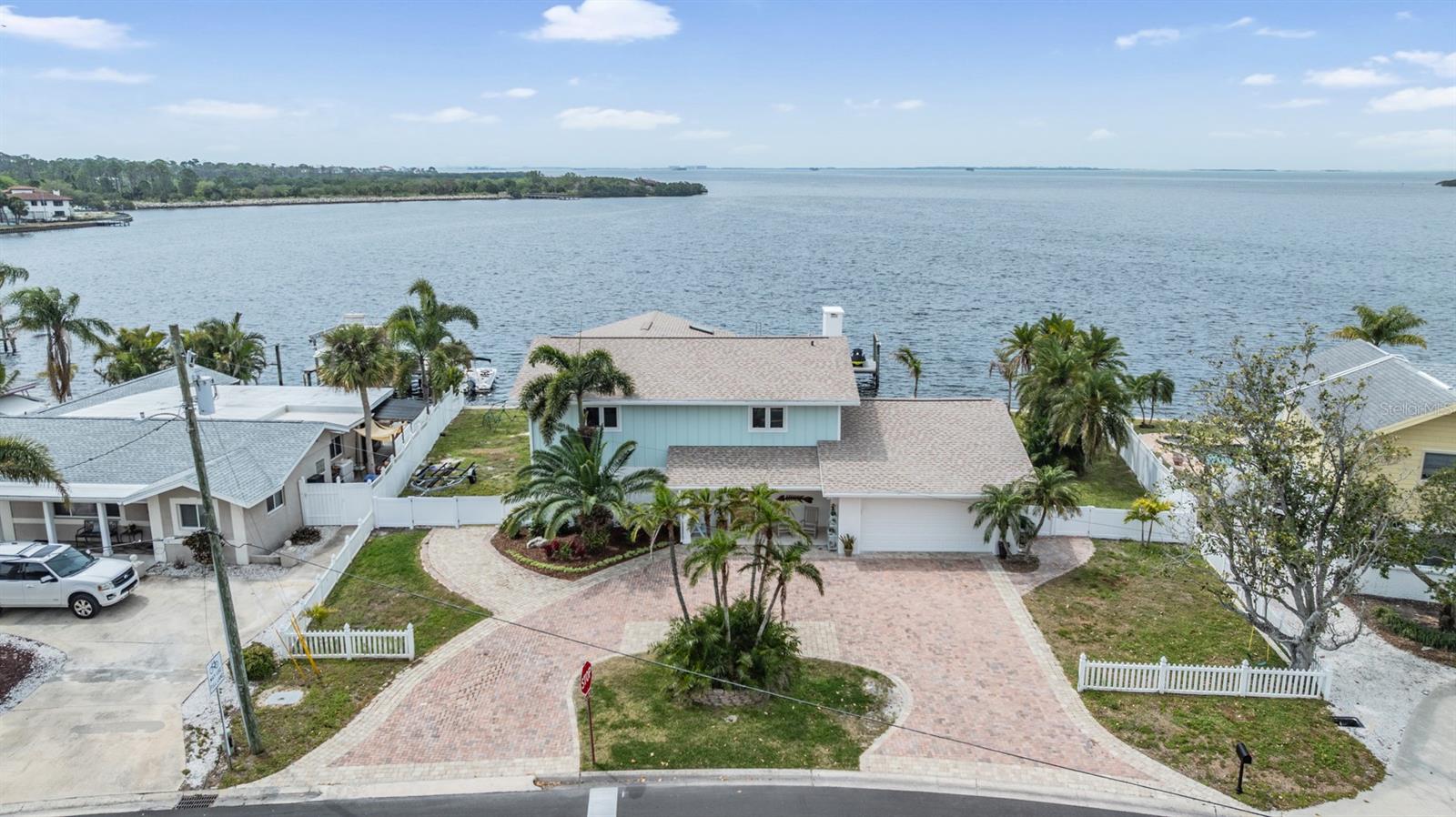 200 DRIFTWOOD DR W, PALM HARBOR, FL, 34683