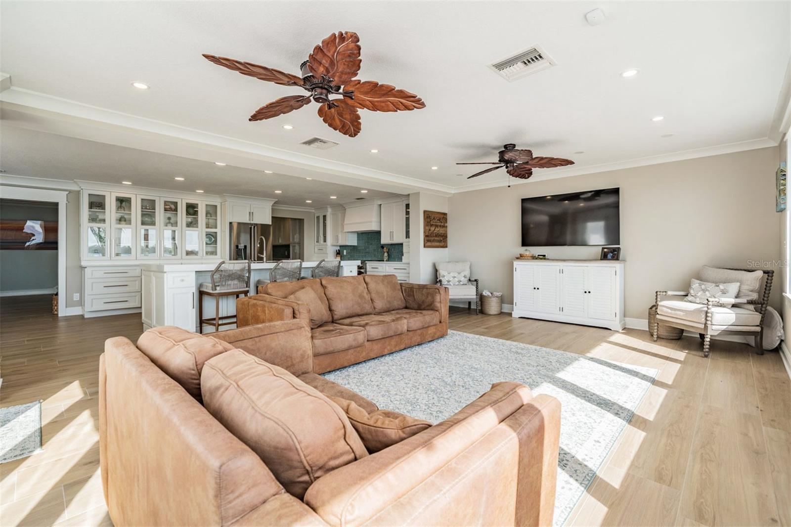 200 DRIFTWOOD DR W, PALM HARBOR, FL, 34683