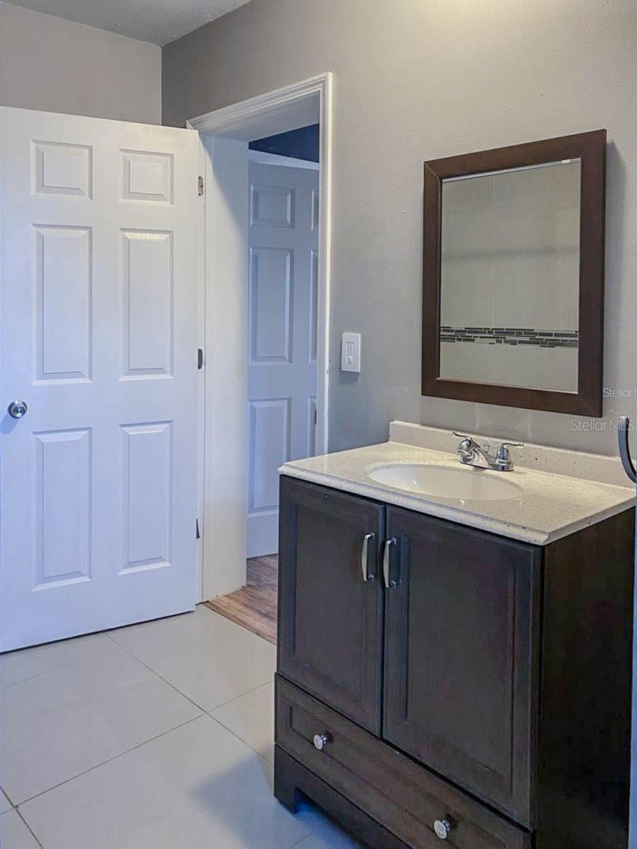 5911 OLIVE AVE, SARASOTA, FL, 34231