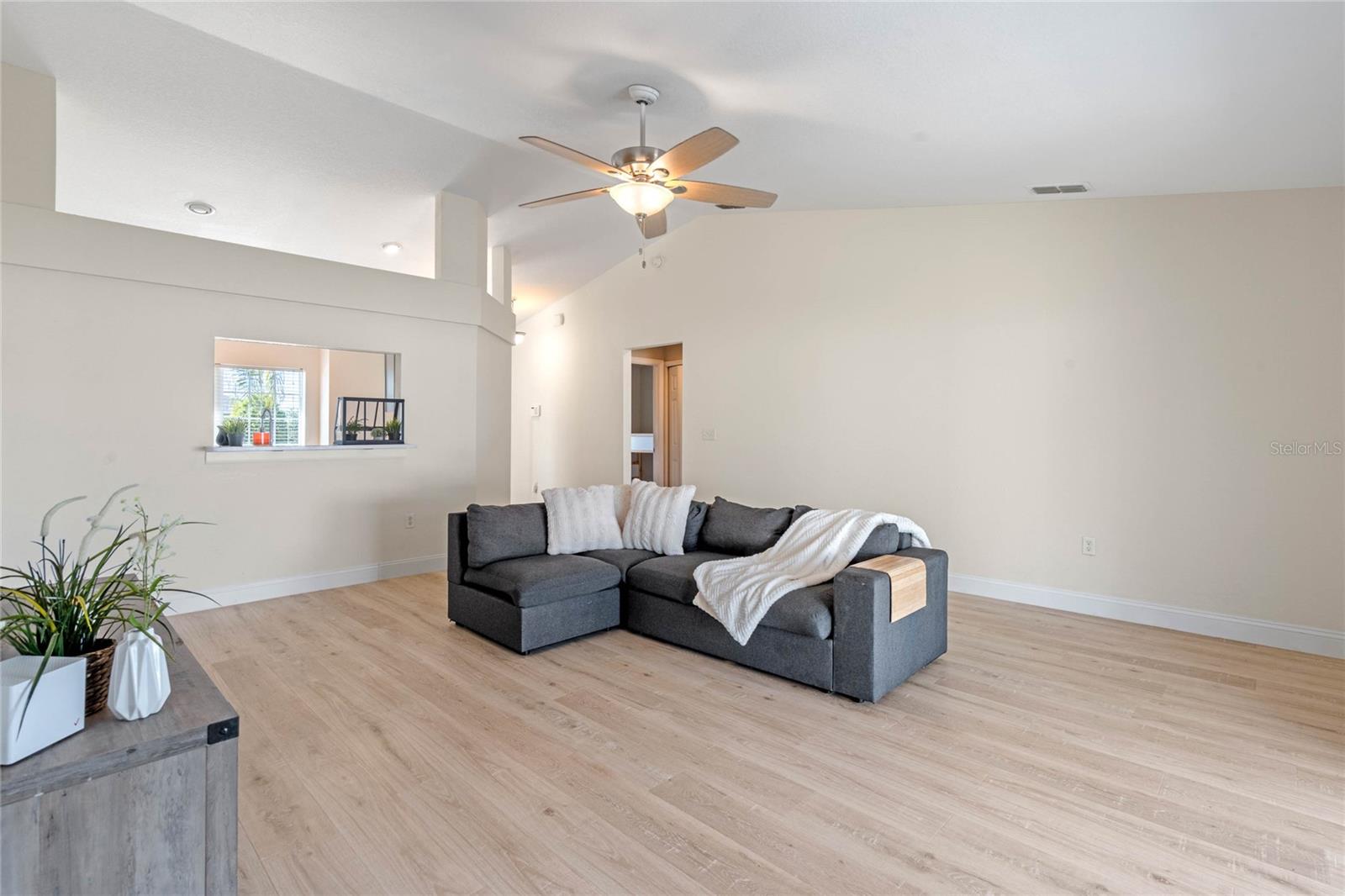 1087 MYSTERY CIR, DAVENPORT, FL, 33837