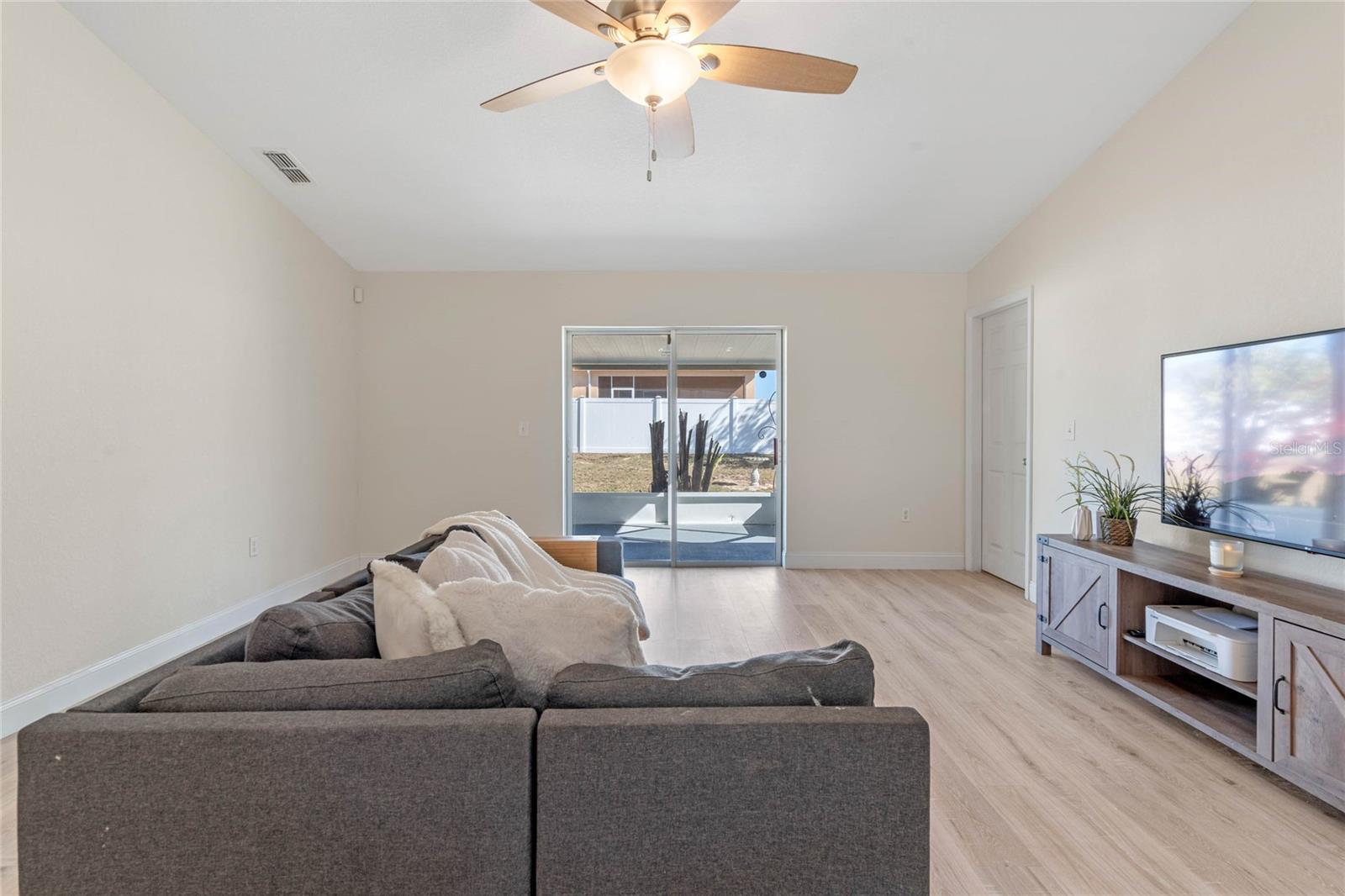 1087 MYSTERY CIR, DAVENPORT, FL, 33837