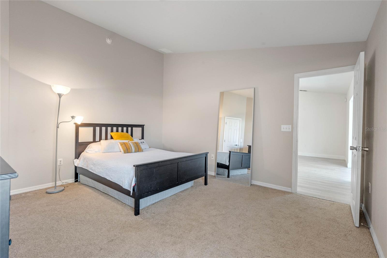 1087 MYSTERY CIR, DAVENPORT, FL, 33837
