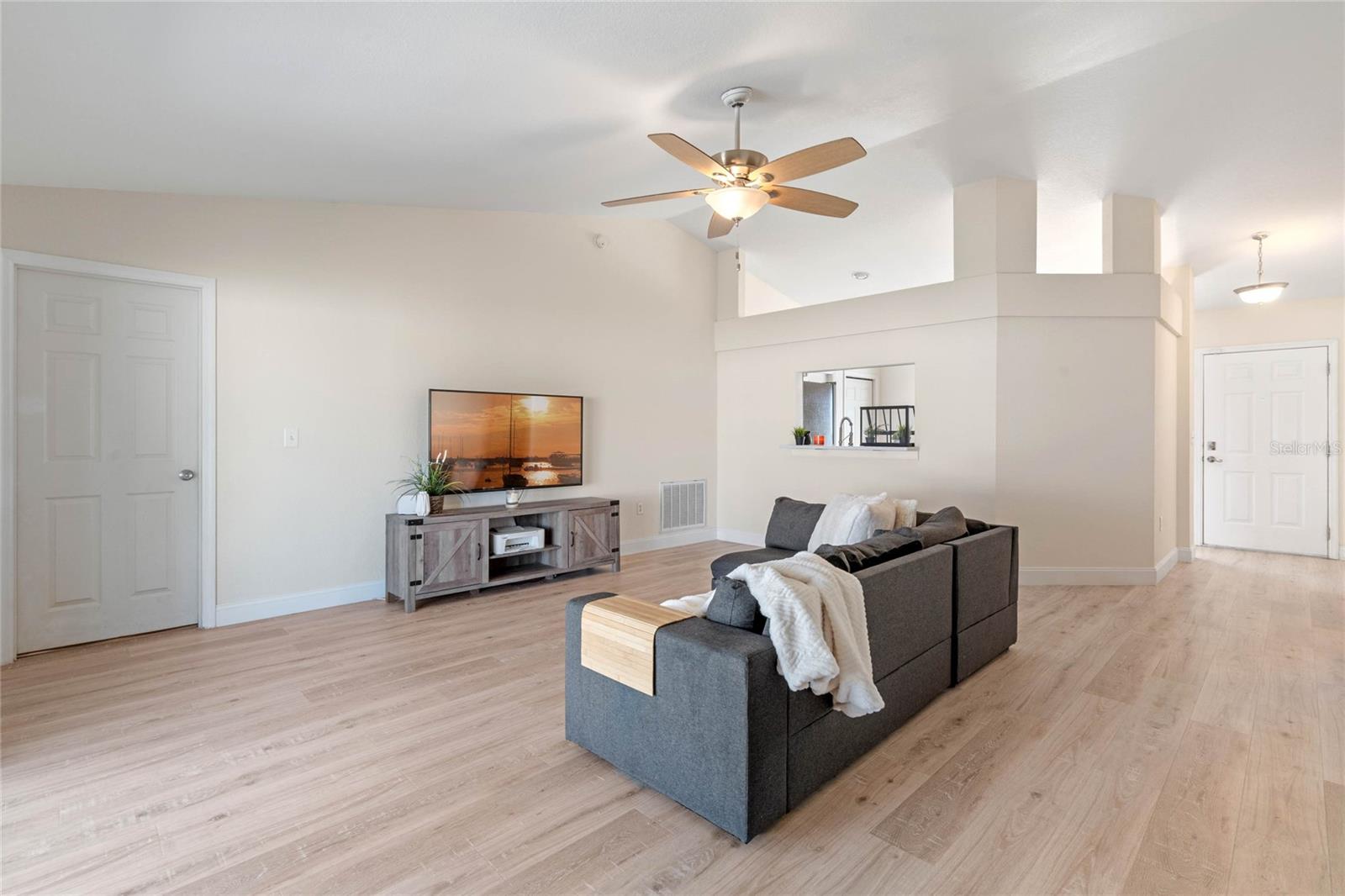 1087 MYSTERY CIR, DAVENPORT, FL, 33837