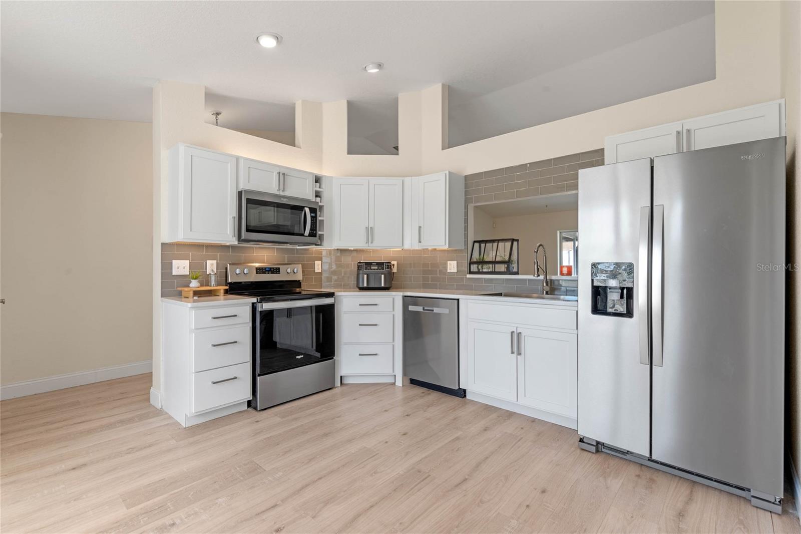 1087 MYSTERY CIR, DAVENPORT, FL, 33837