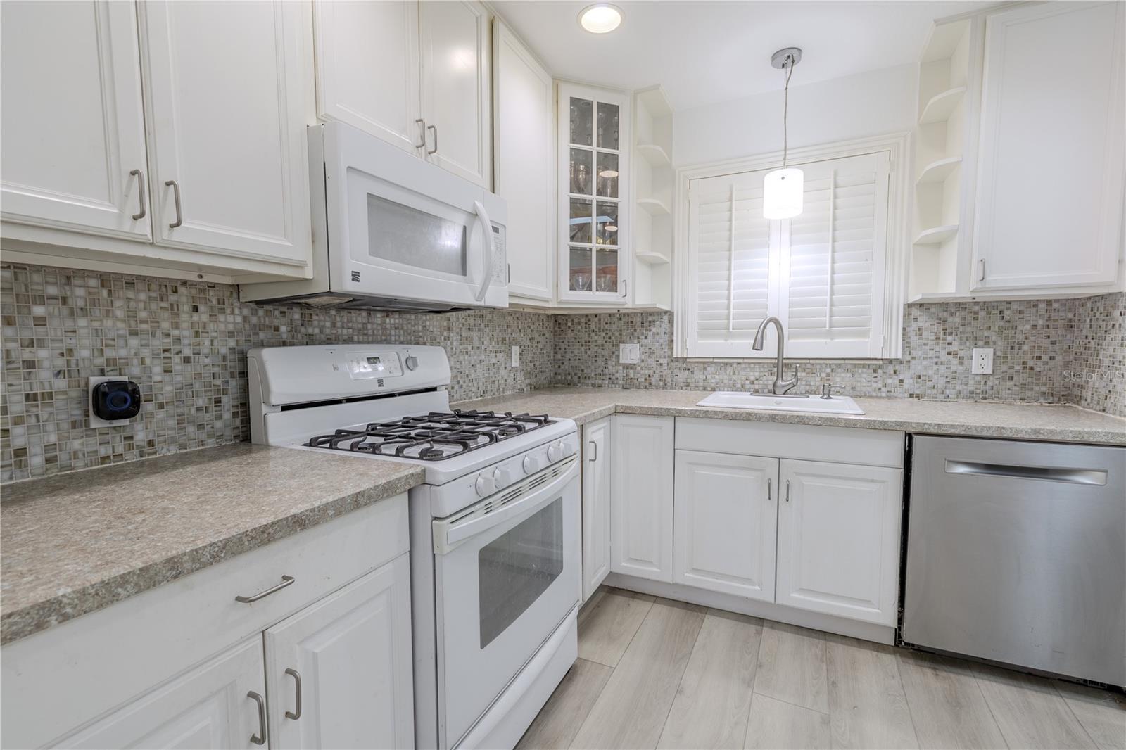 5953 36TH AVE N, ST PETERSBURG, FL, 33710