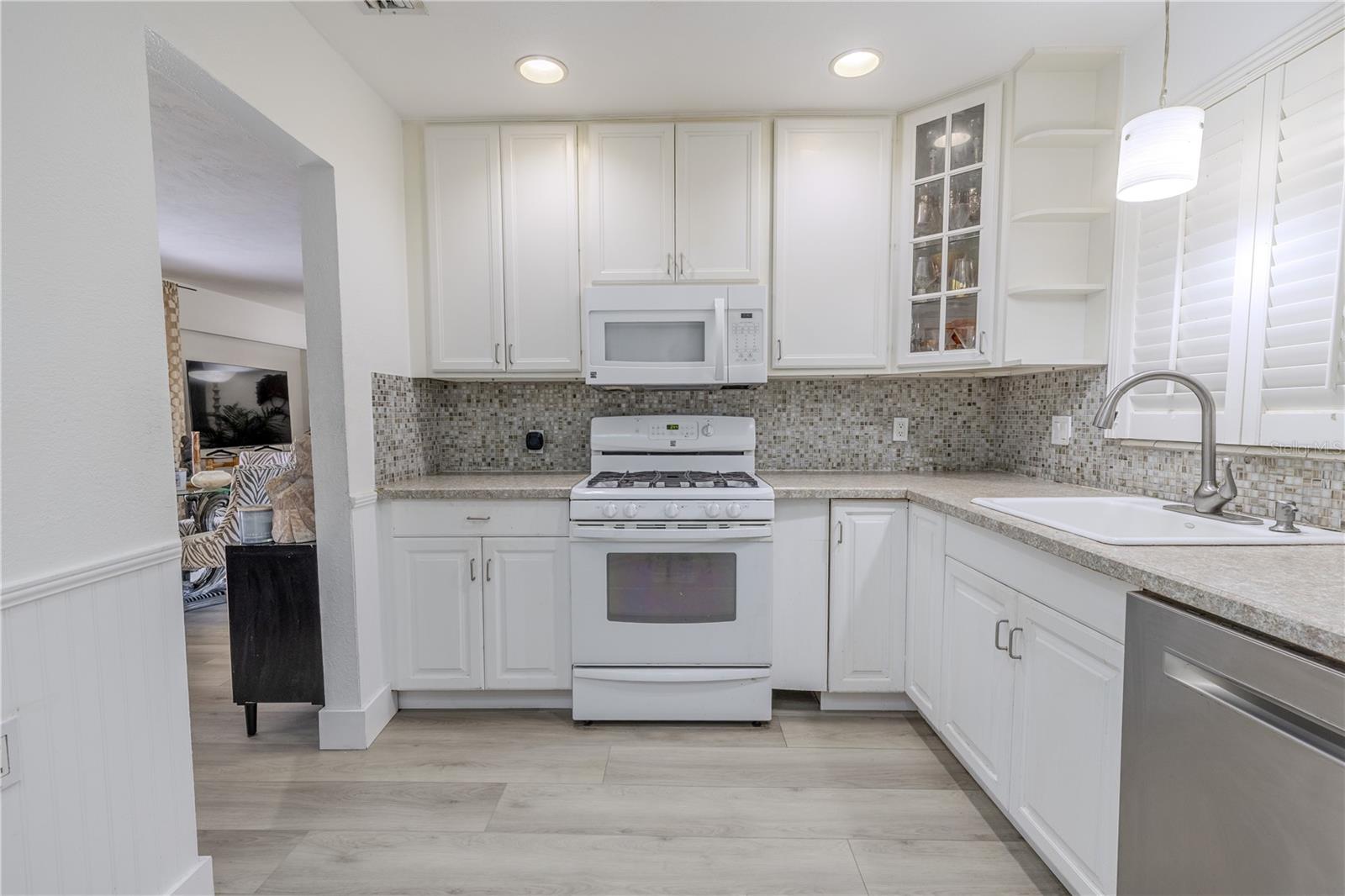 5953 36TH AVE N, ST PETERSBURG, FL, 33710