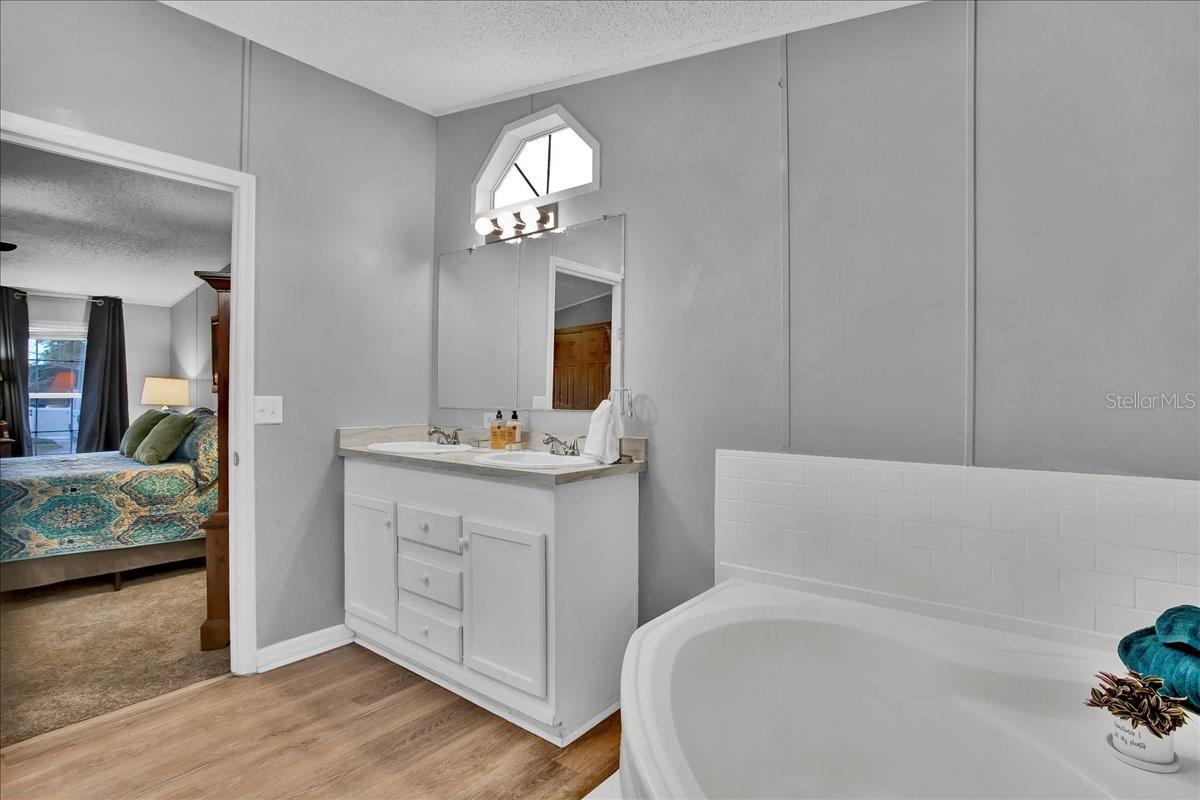 10404 HAWK CT, RIVERVIEW, FL, 33578