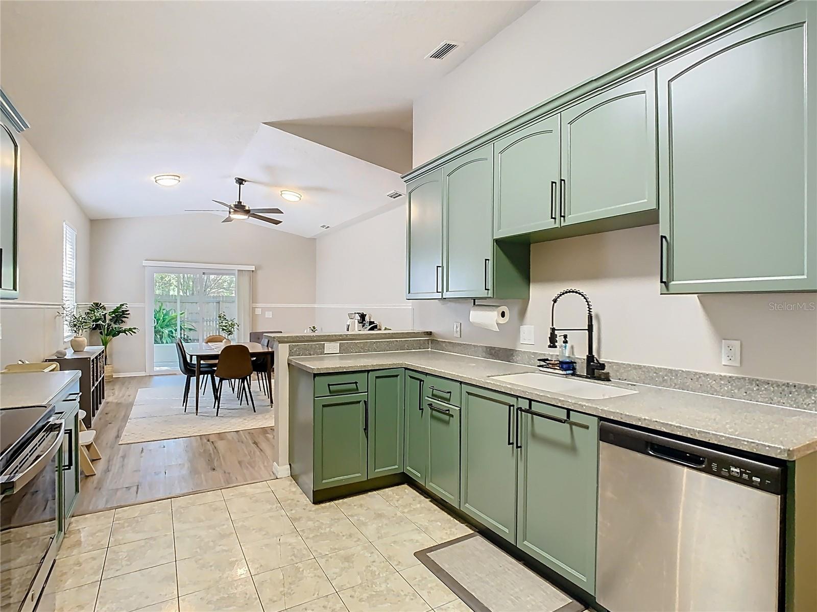 2006 E HARDING ST, ORLANDO, FL, 32806