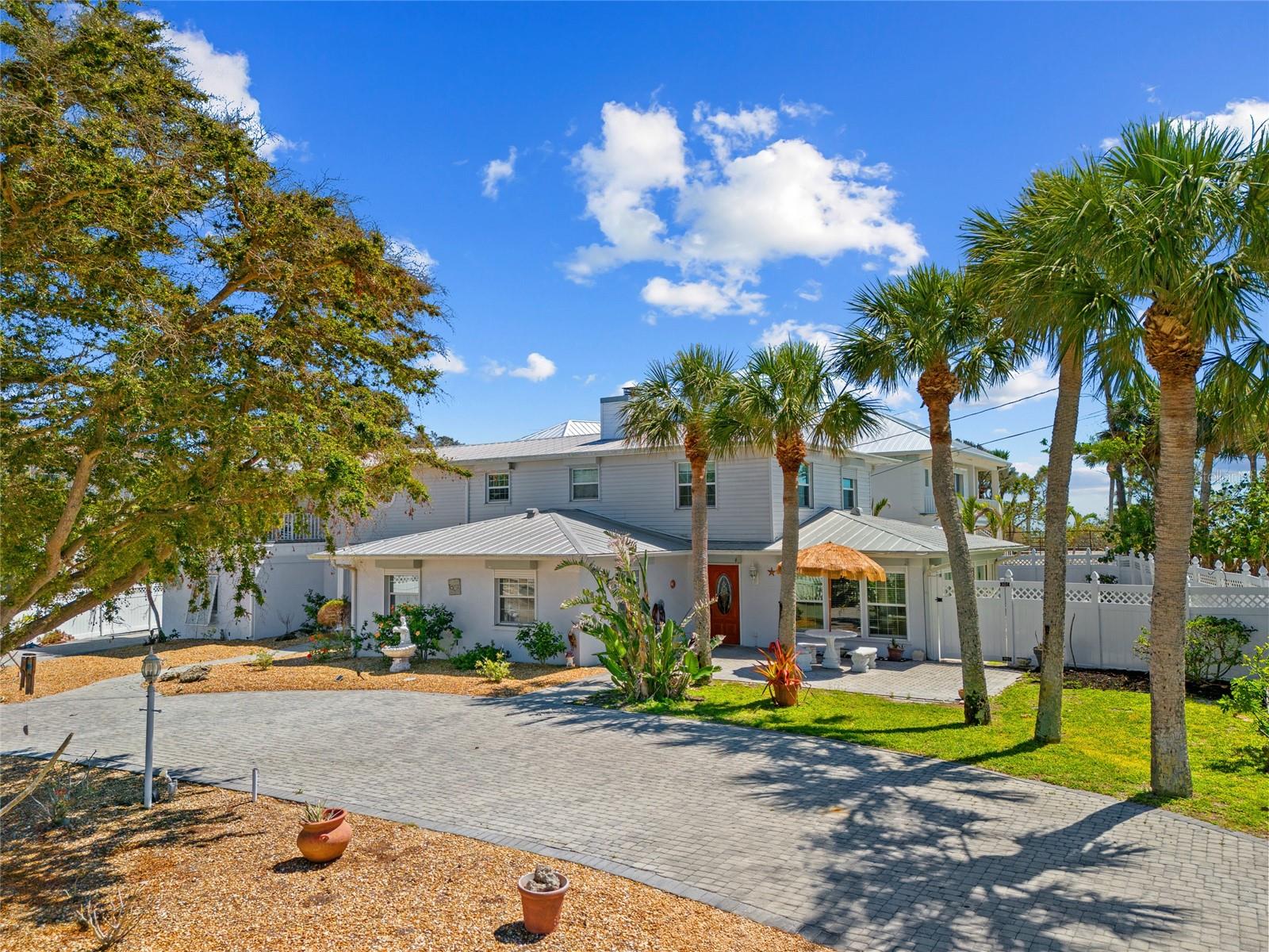 6112 GNARLED OAK DR, ENGLEWOOD, FL, 34223