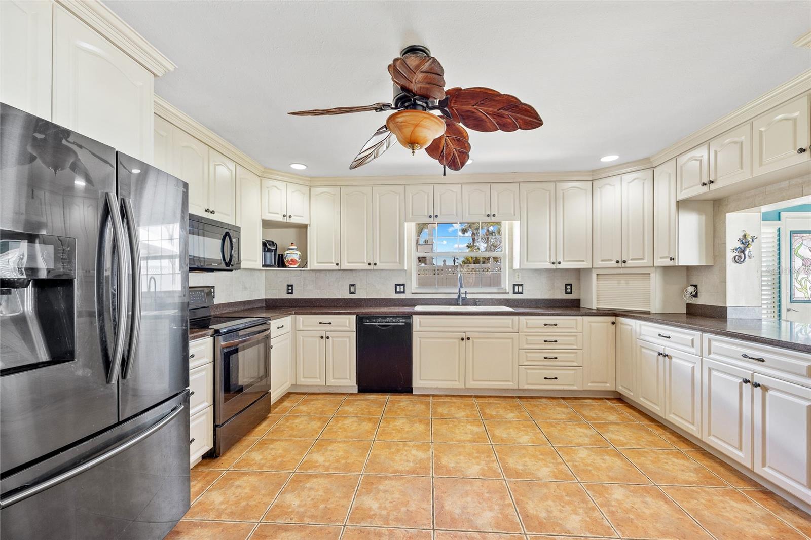 6112 GNARLED OAK DR, ENGLEWOOD, FL, 34223