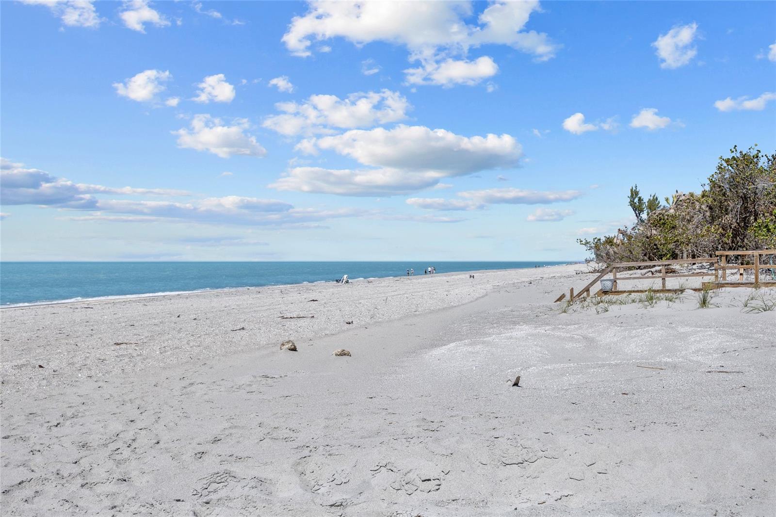 6112 GNARLED OAK DR, ENGLEWOOD, FL, 34223