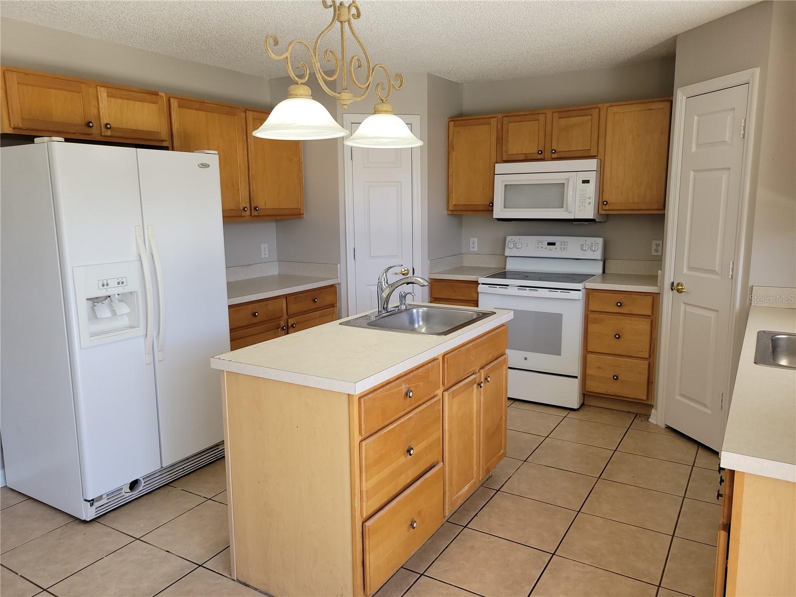 115 ROYALTY CIR, SANFORD, FL, 32771