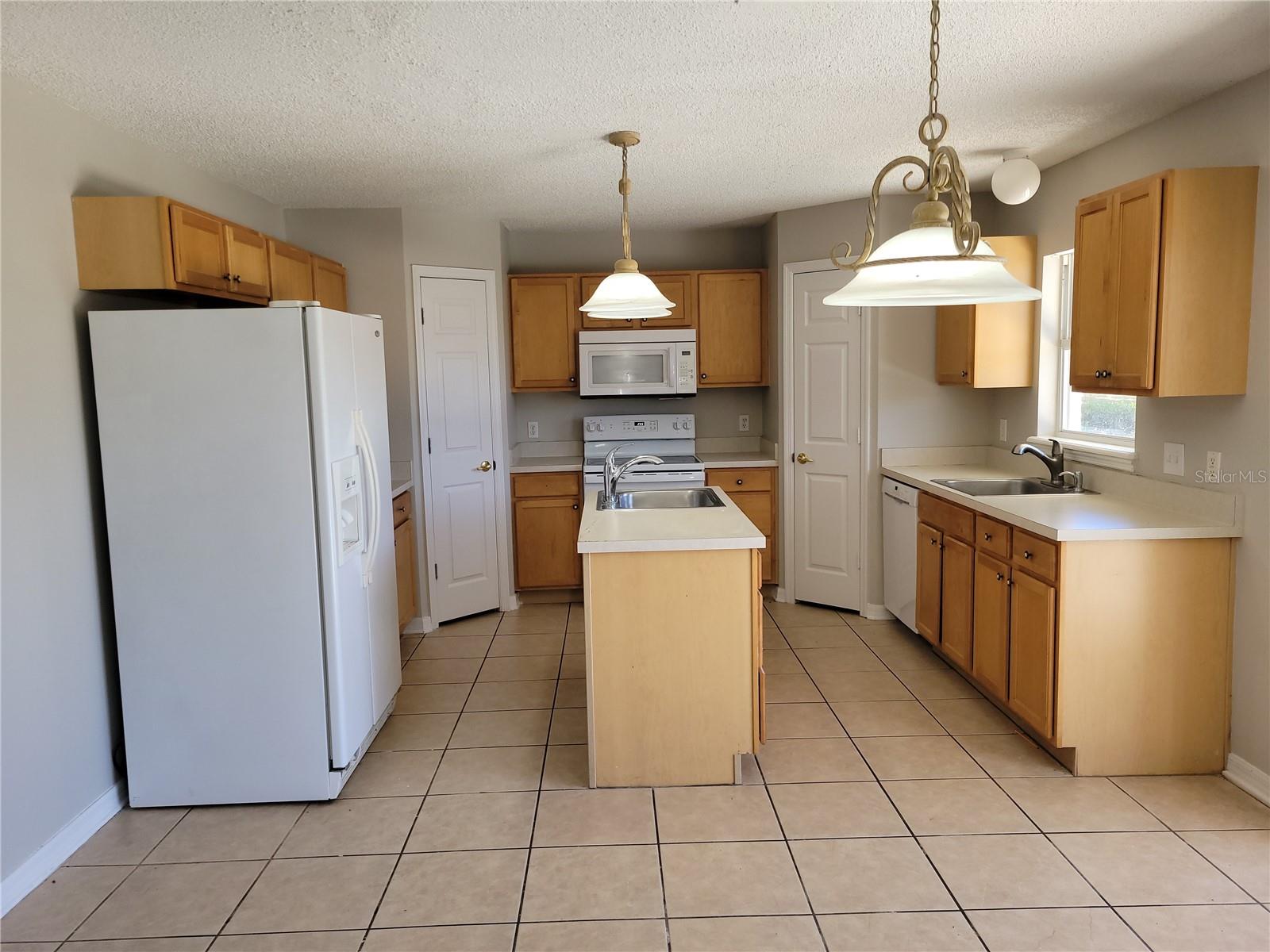 115 ROYALTY CIR, SANFORD, FL, 32771