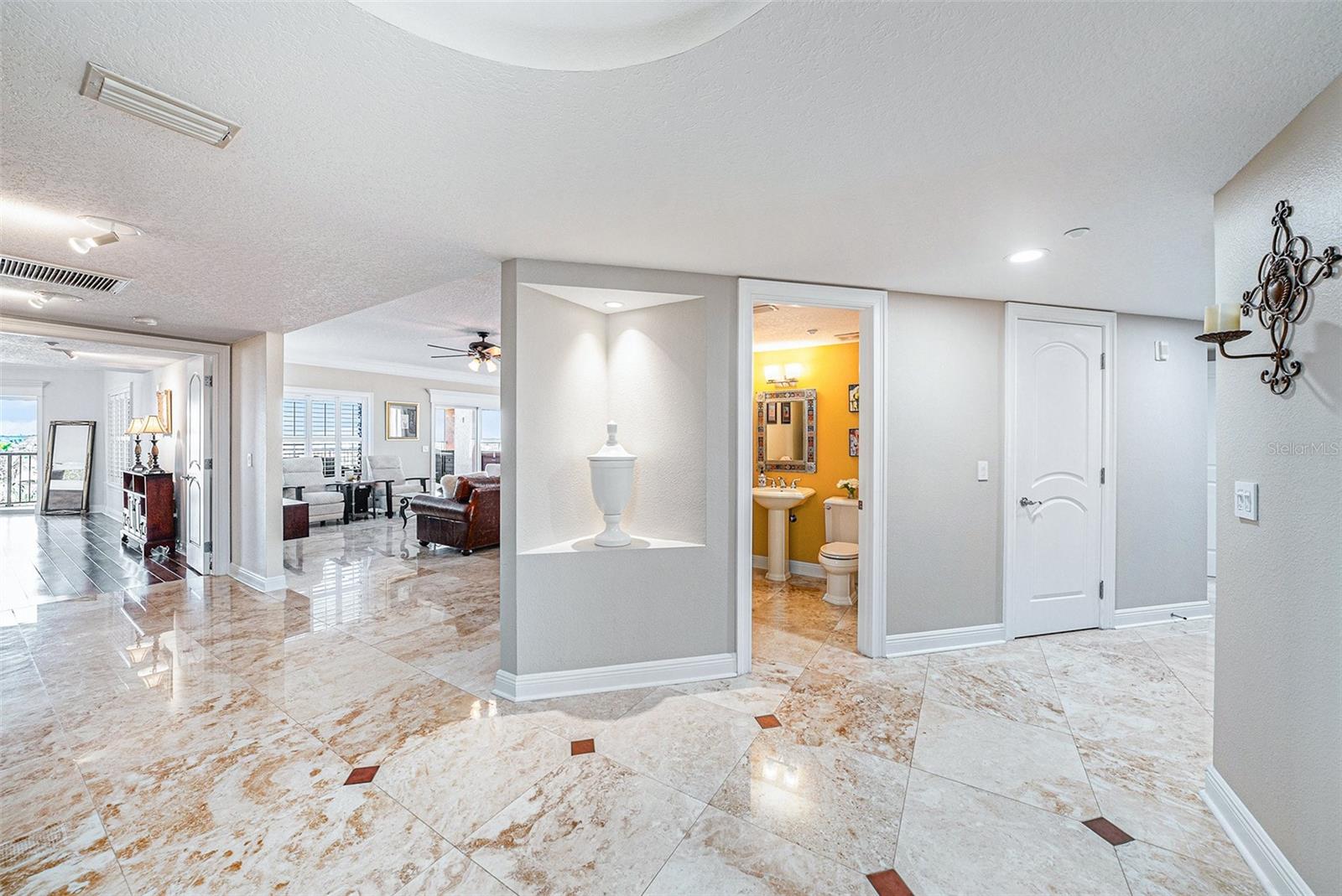 11525 GULF BLVD #401, TREASURE ISLAND, FL, 33706