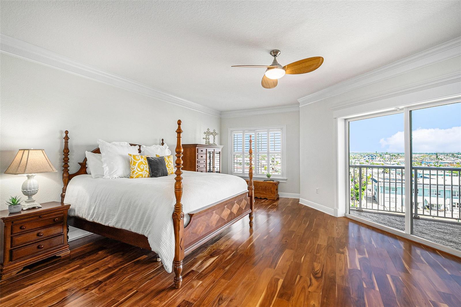 11525 GULF BLVD #401, TREASURE ISLAND, FL, 33706