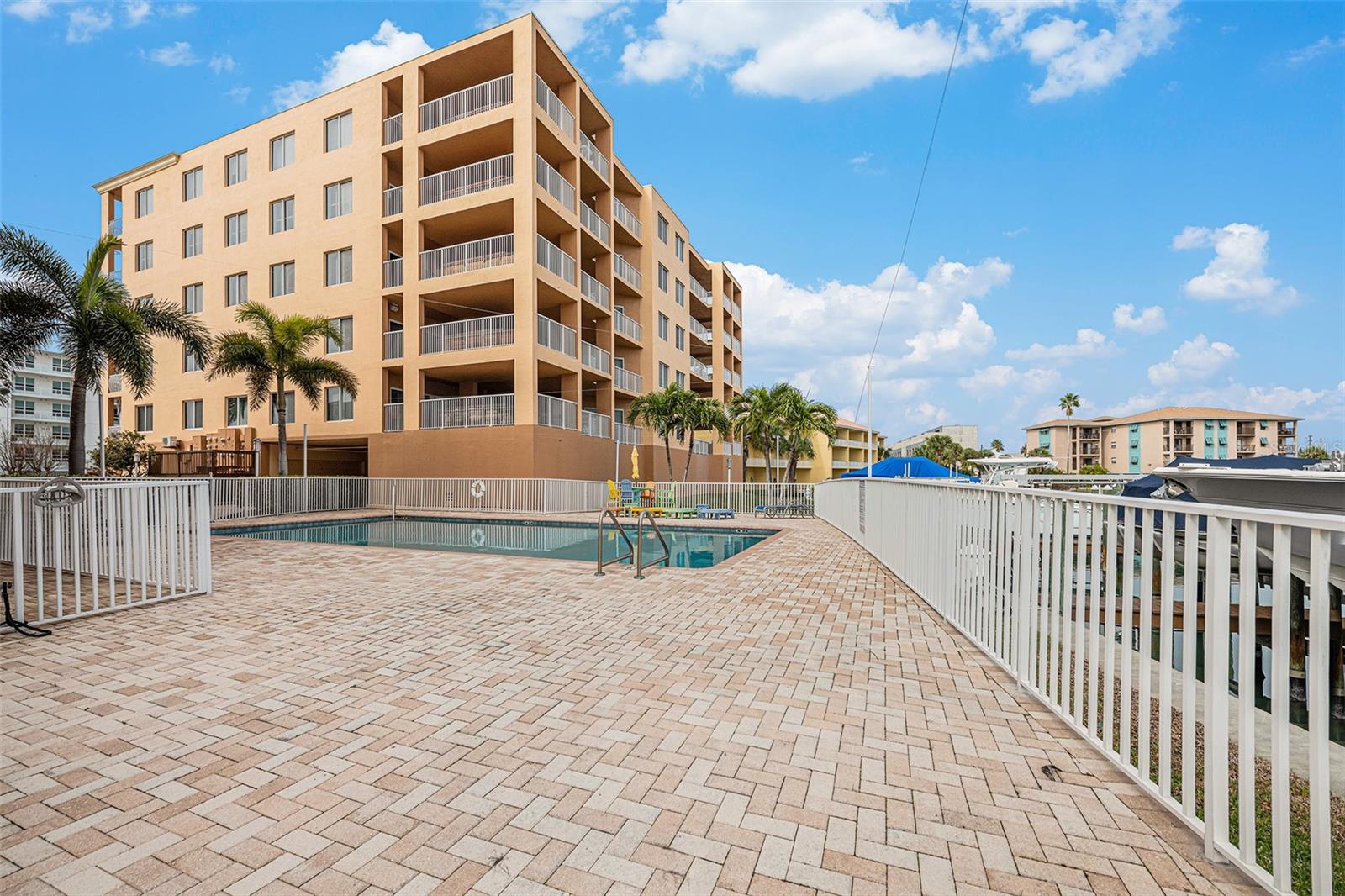 11525 GULF BLVD #401, TREASURE ISLAND, FL, 33706