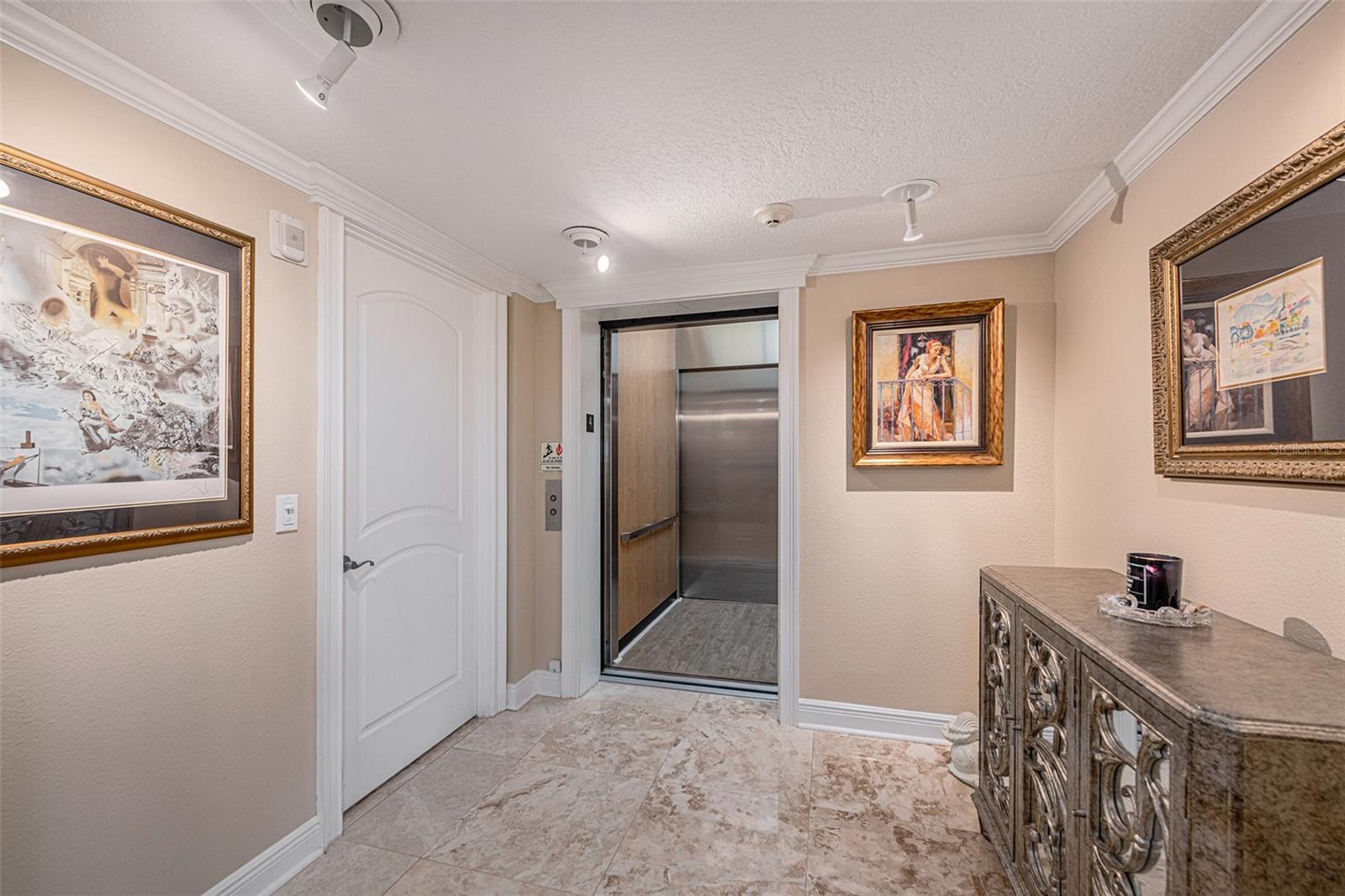 11525 GULF BLVD #401, TREASURE ISLAND, FL, 33706