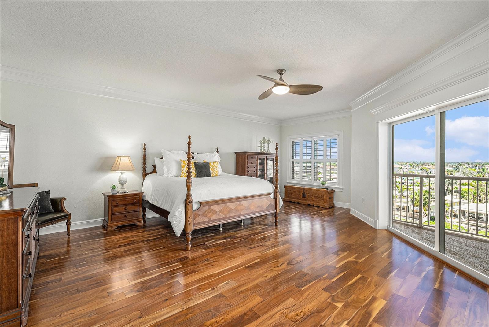 11525 GULF BLVD #401, TREASURE ISLAND, FL, 33706