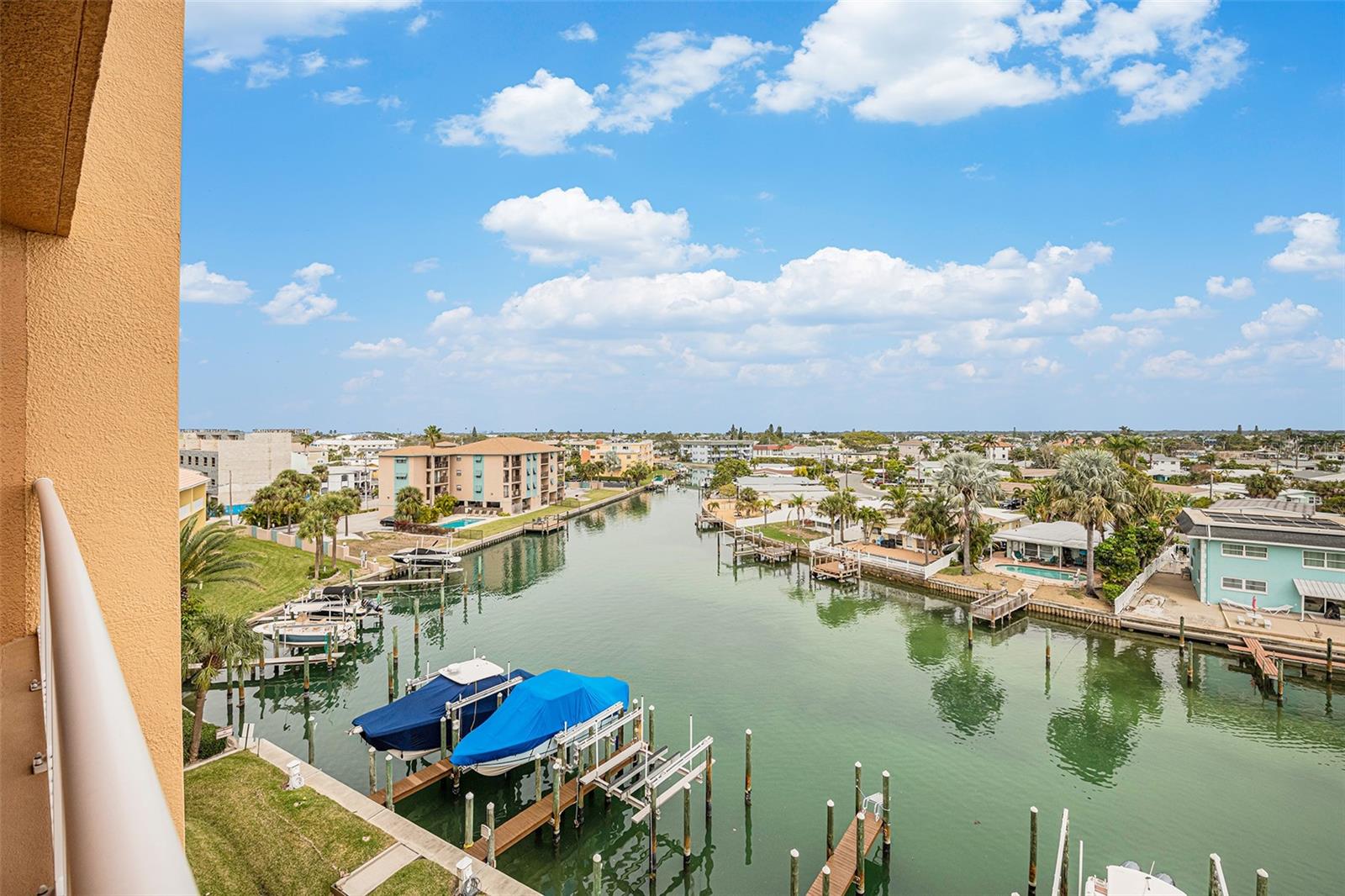 11525 GULF BLVD #401, TREASURE ISLAND, FL, 33706